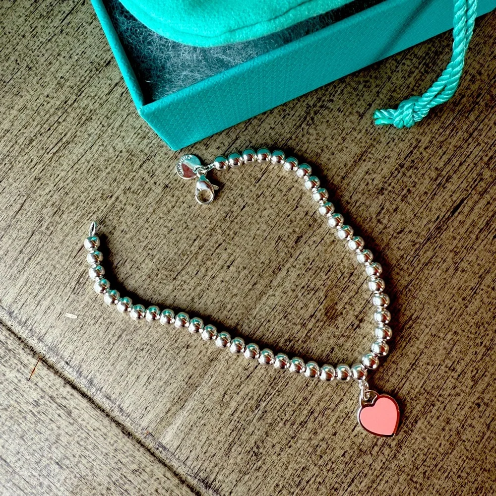 New Tiffany & Co. Pink Enamel Heart Silver Bead Bracelet - Picture 2 of 7